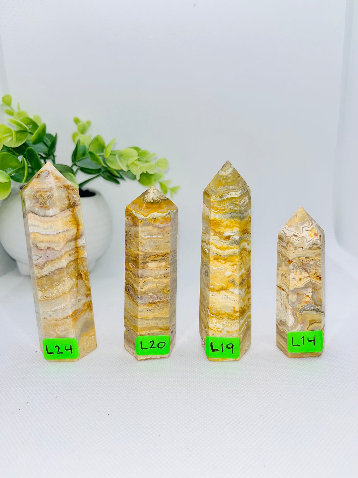 Crazy Lace Agate Tower